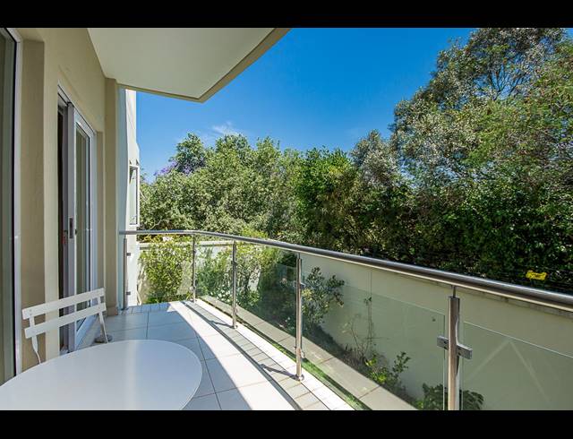 2 BEDROOM APARTMENT RENTED IN PARKTOWN NORTH